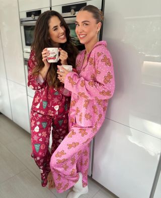 Vánoční PYŽAMA 🩷✨ = must have pro sváteční atmošku! Na domácí válení, na vaječný liker a pohádky, nebo při pečení...